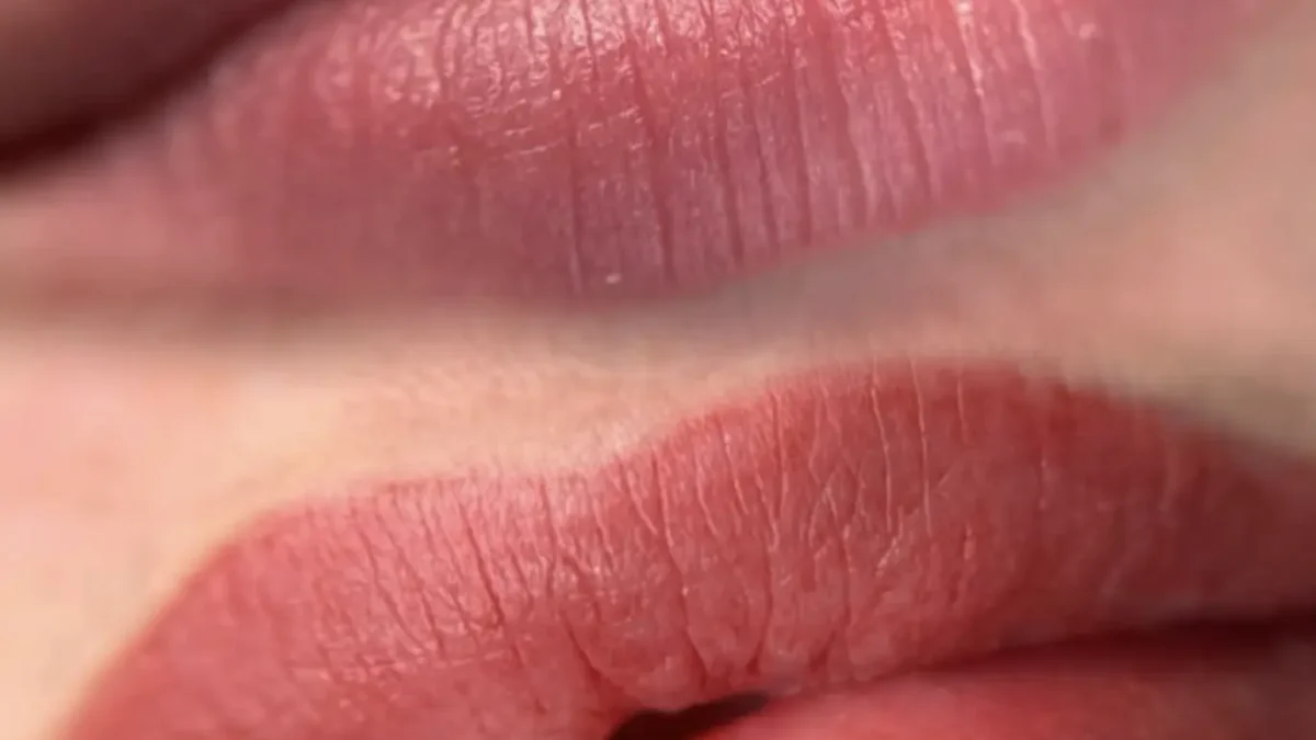 Can I Use Vaseline on My Lips After a Lip Tattoo?
